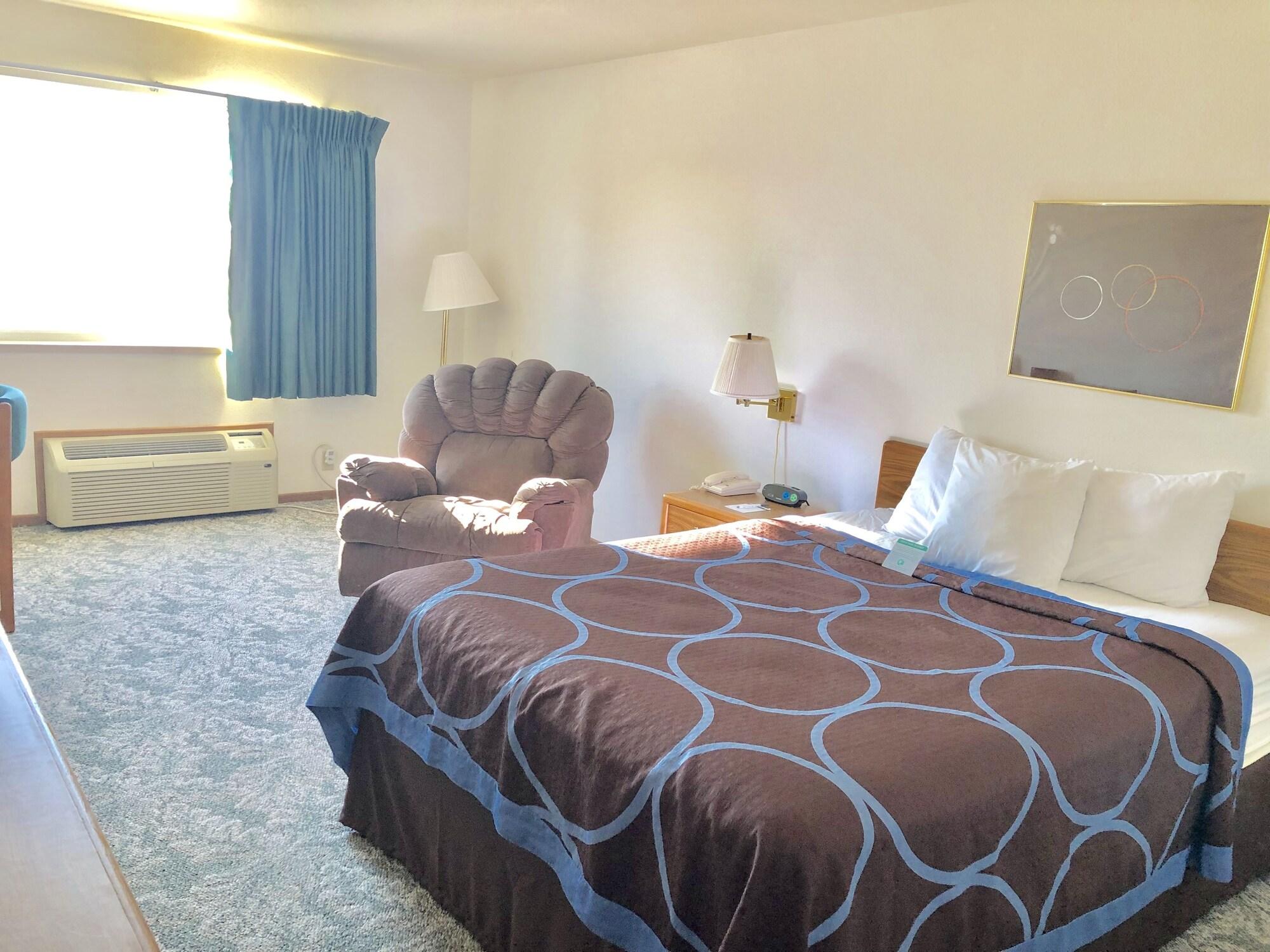 ซูเปอร์ 8 บาย วินด์แฮม เอสคานาบา Hotel ภายนอก รูปภาพ