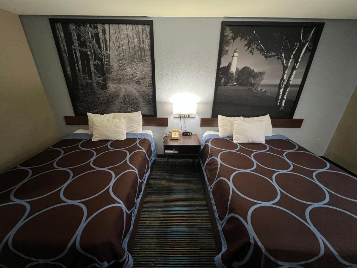 ซูเปอร์ 8 บาย วินด์แฮม เอสคานาบา Hotel ภายนอก รูปภาพ