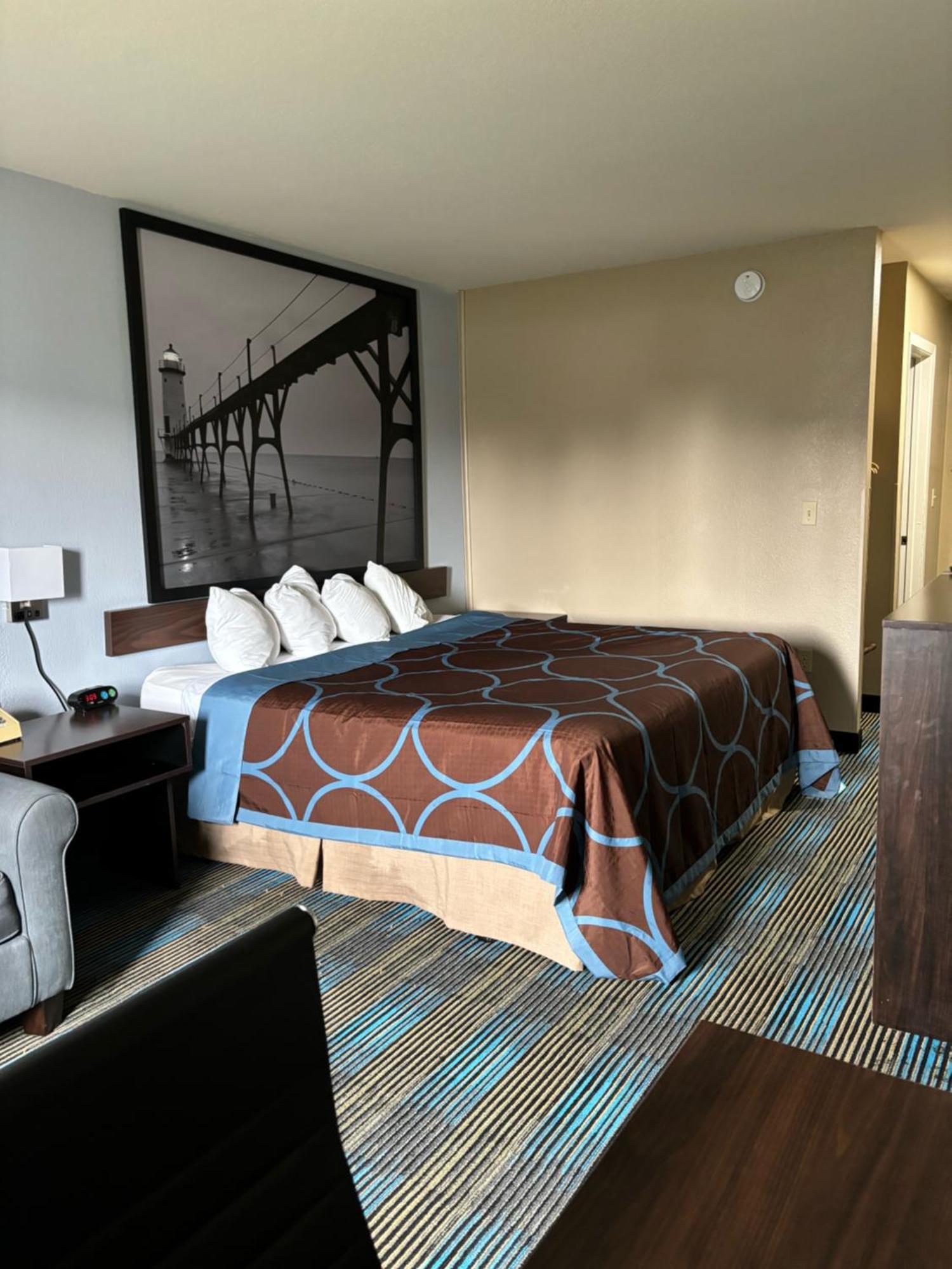 ซูเปอร์ 8 บาย วินด์แฮม เอสคานาบา Hotel ภายนอก รูปภาพ